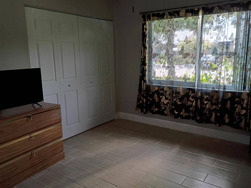 Room for rent with private bathroom