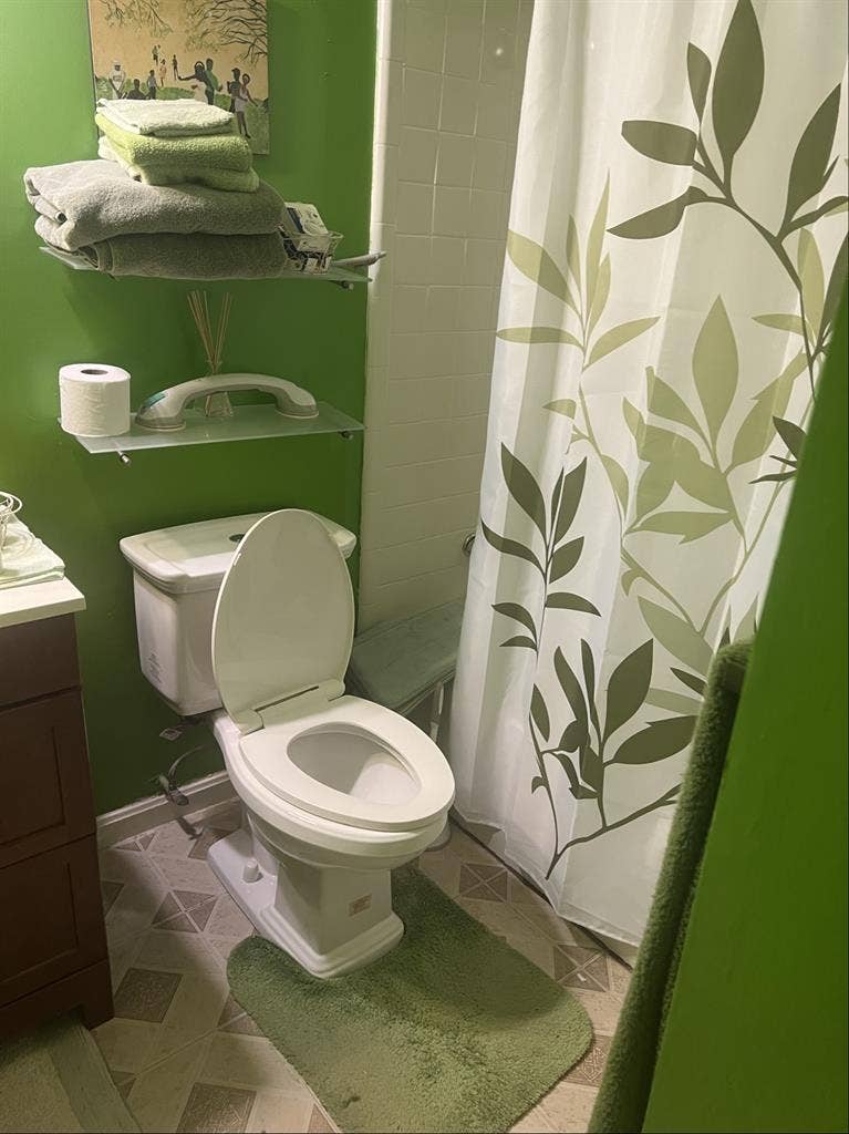 Room For Rent