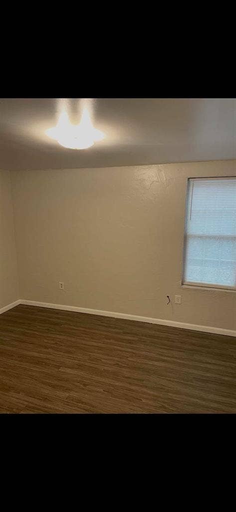 Urgently looking for roommate!