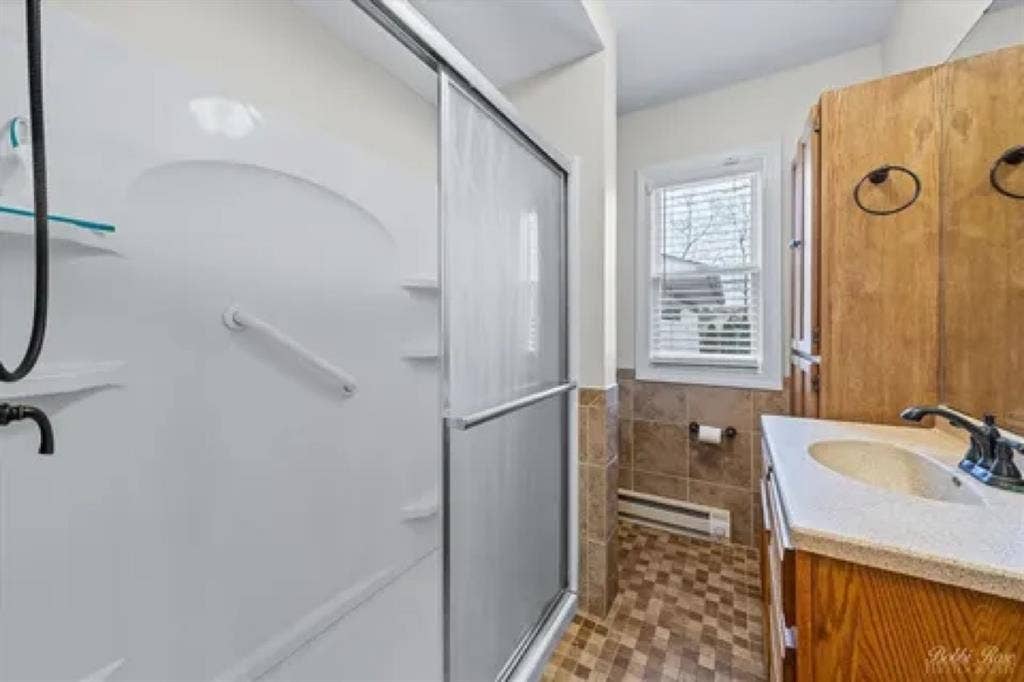 Looking for a good roomate
