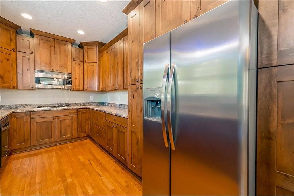 DU house in need of roommate