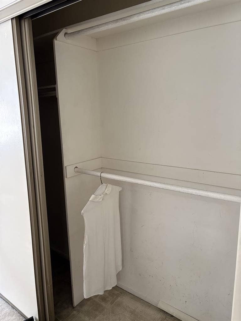 Miracle Mile room for rent June 1