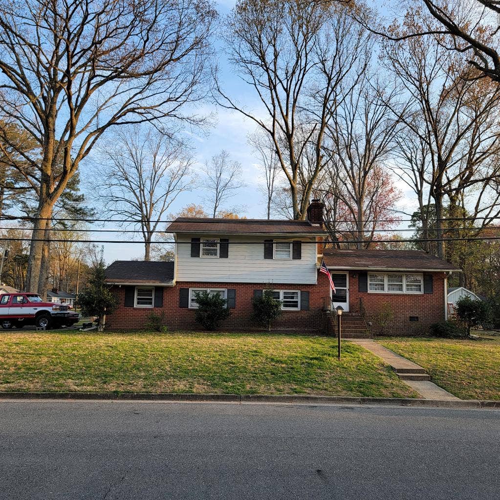 Maxwell Gardens Room for Rent