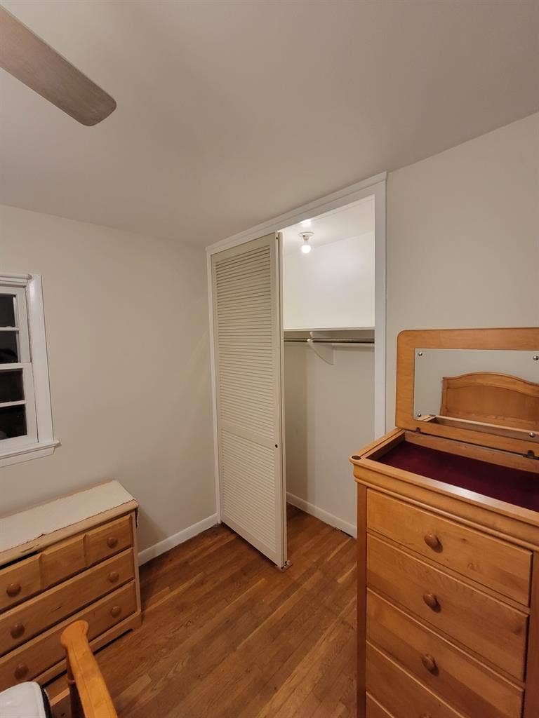 Maxwell Gardens Room for Rent