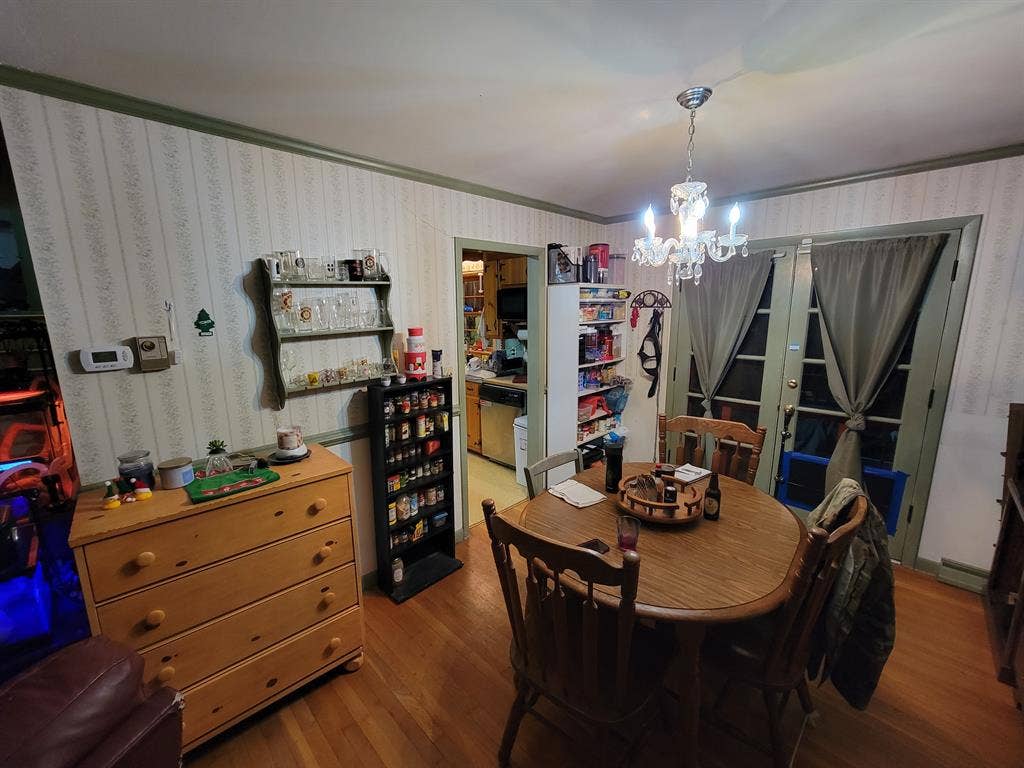 Maxwell Gardens Room for Rent