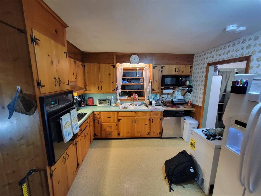 Maxwell Gardens Room for Rent