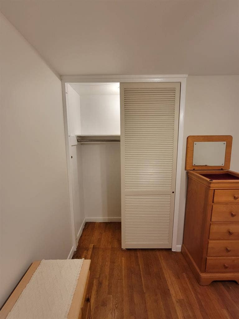 Maxwell Gardens Room for Rent