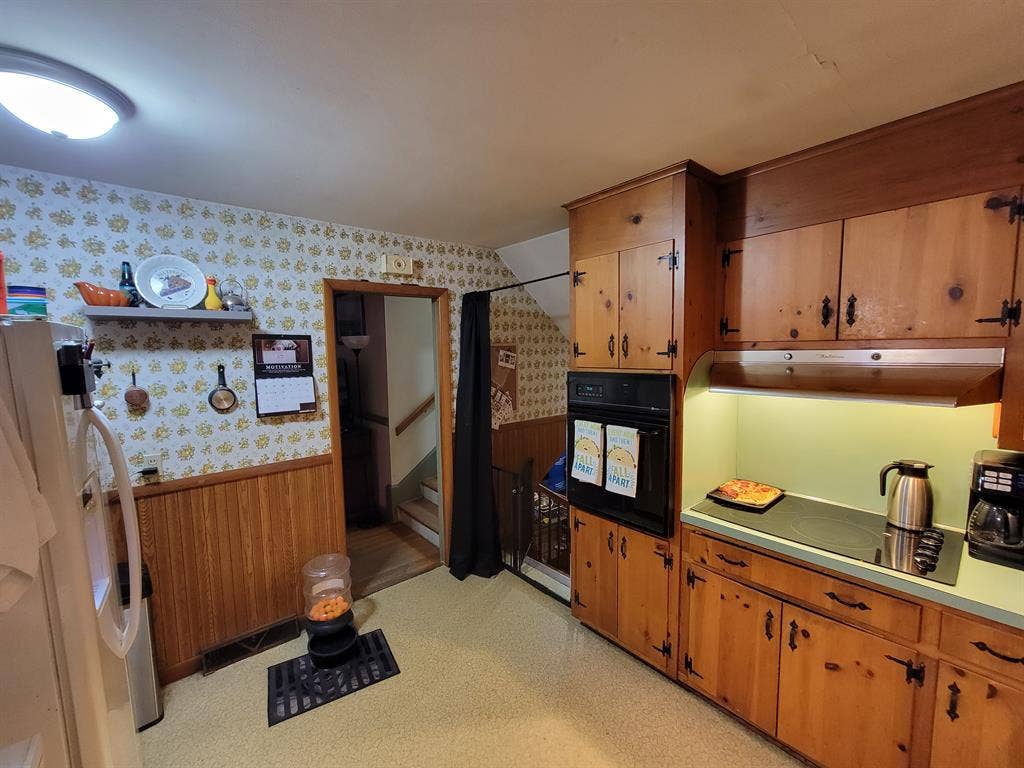 Maxwell Gardens Room for Rent