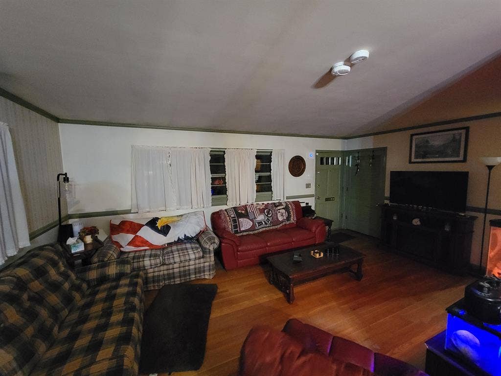 Maxwell Gardens Room for Rent