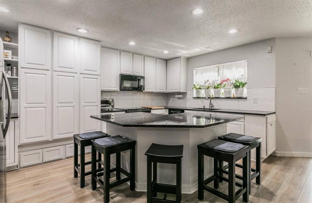 Room available (Keller/Fort Worth)