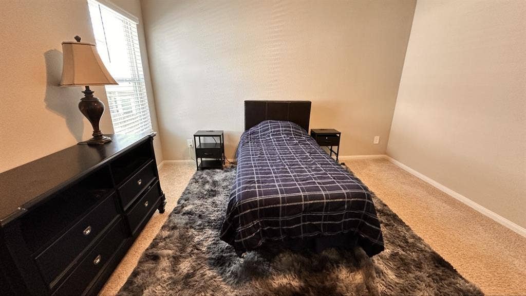 Spacious one bedroom for rentt