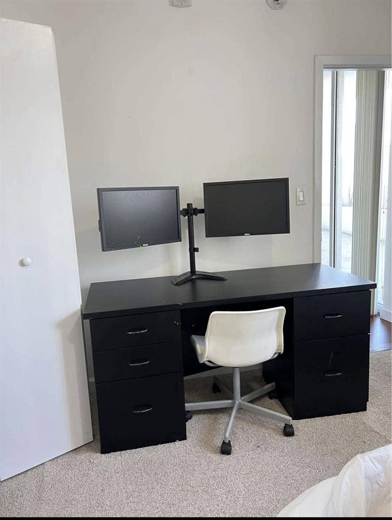 Private room + private bathroom