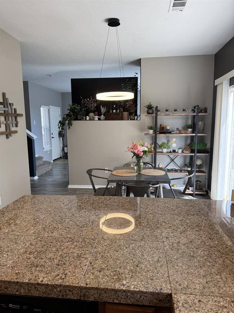 1 Bedroom 1 Private Bathroom