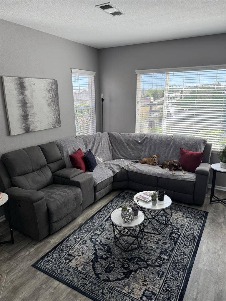 1 Bedroom 1 Private Bathroom
