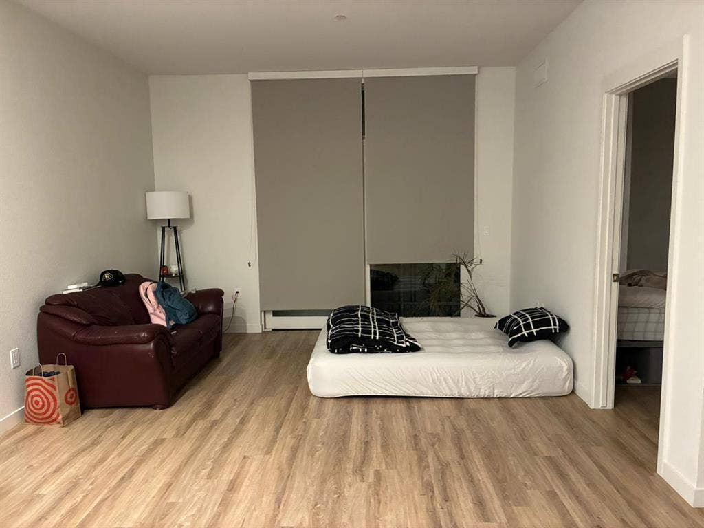 Modern apartment sublease