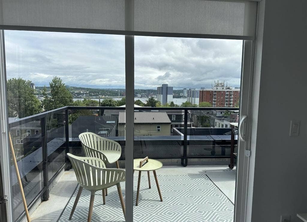 Furnished sublet Sept 21-May 21