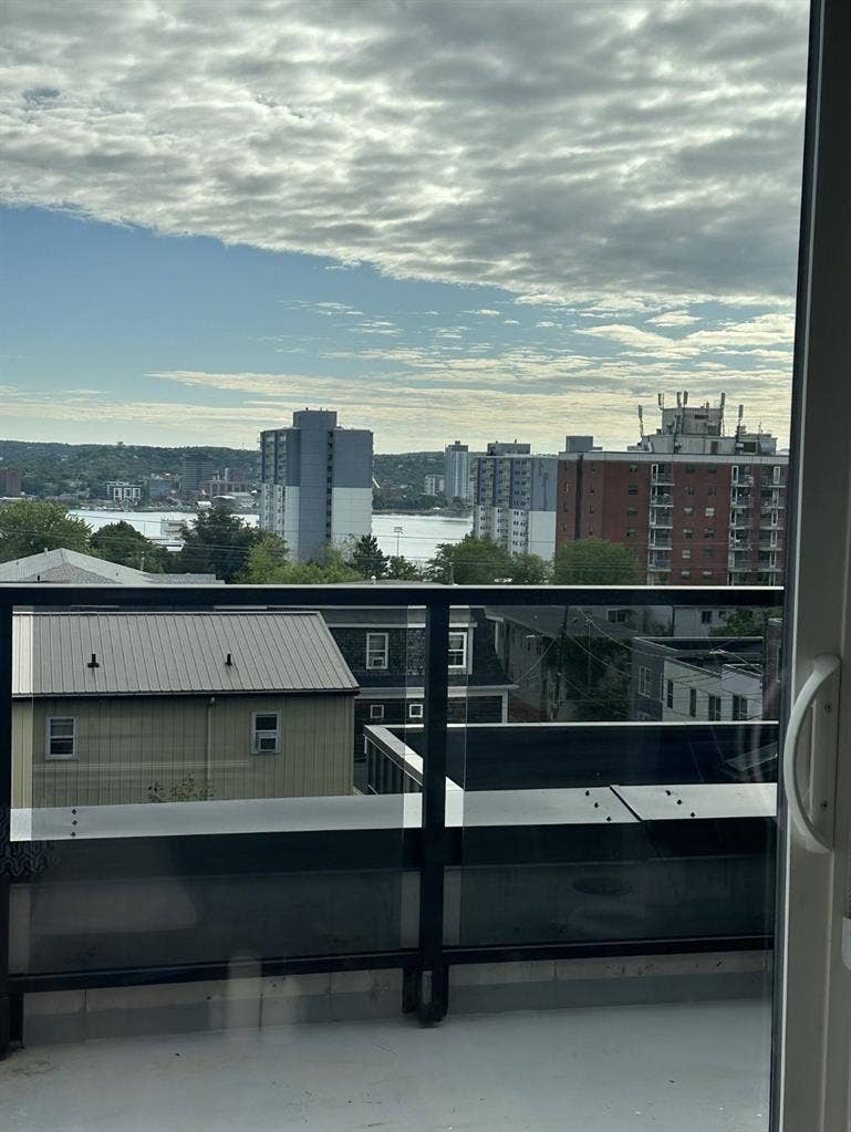 Furnished sublet Sept 21-May 21