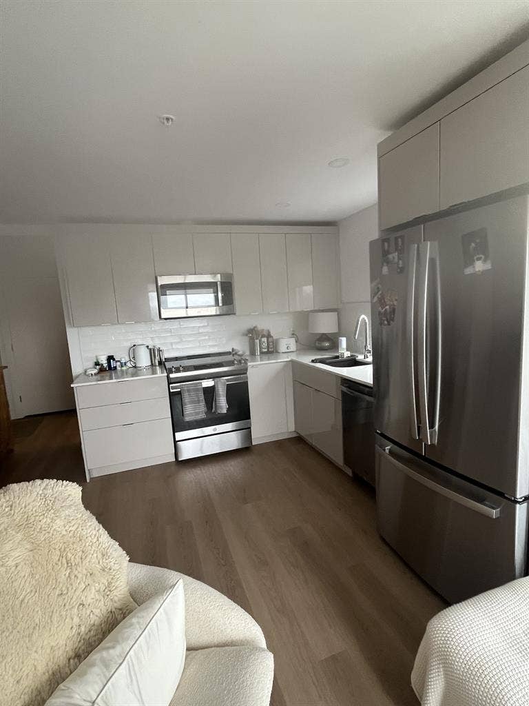 Furnished sublet Sept 21-May 21