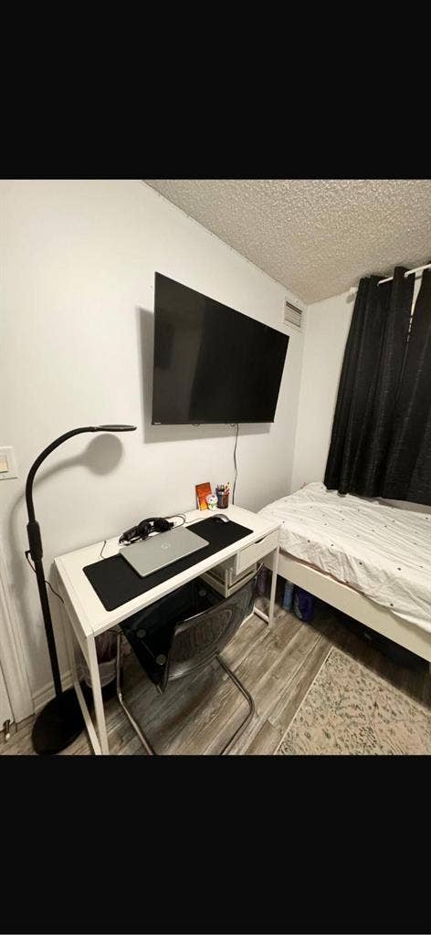 FURNISHED ROOM FOR FEMALE STUDENTS