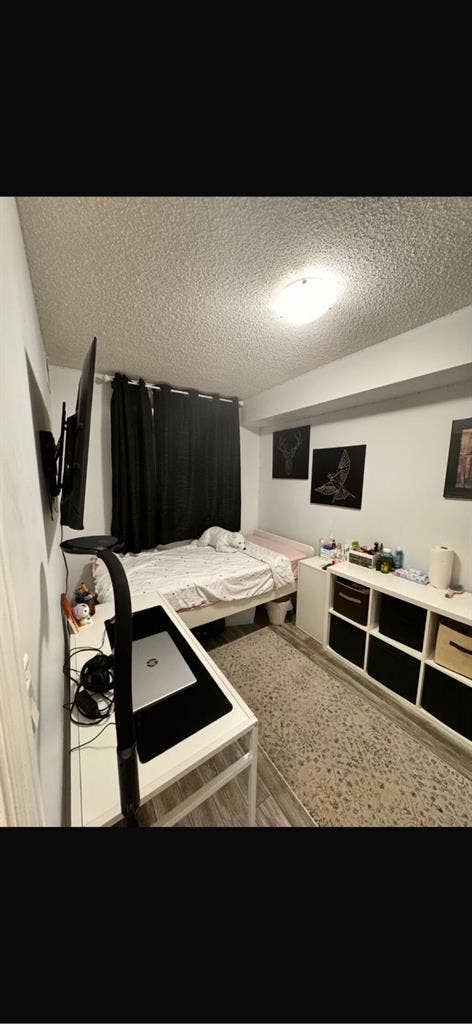 FURNISHED ROOM FOR FEMALE STUDENTS