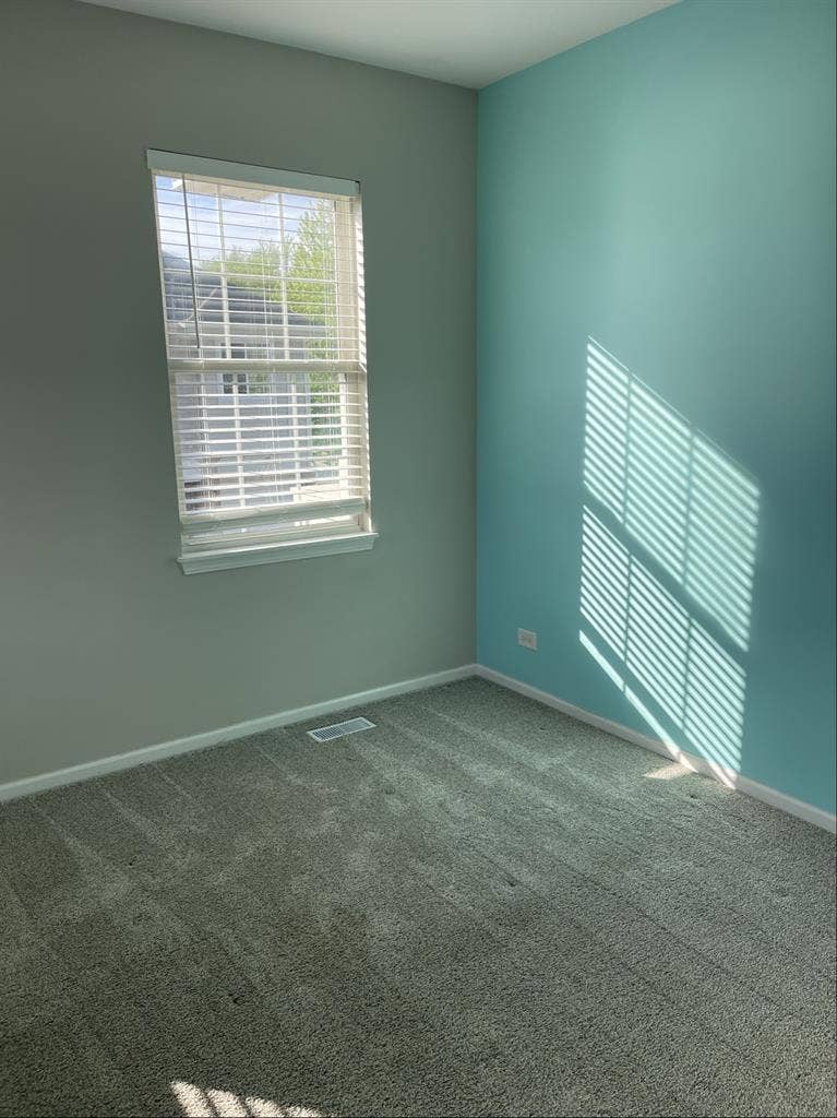 Room for rent in Fox Lakee