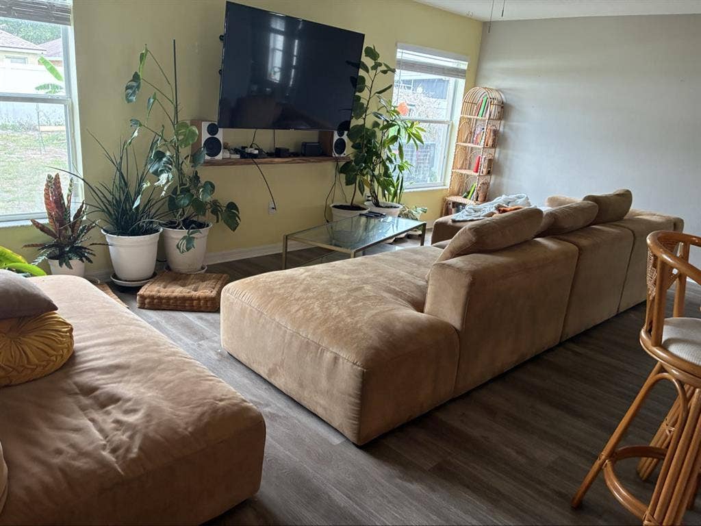2 rooms for rent in Gibsonton