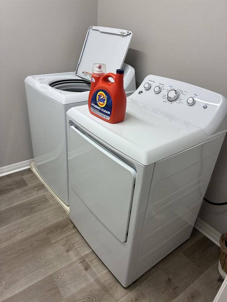 2 rooms for rent in Gibsonton