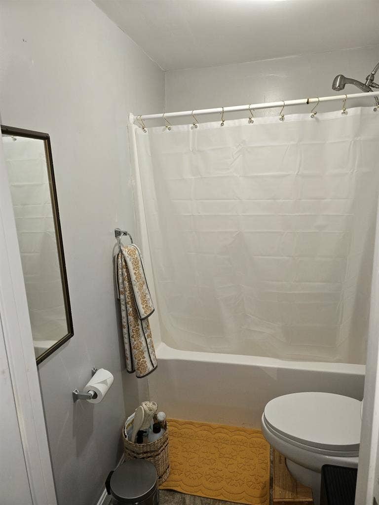 Male-Only-Shared-Basement