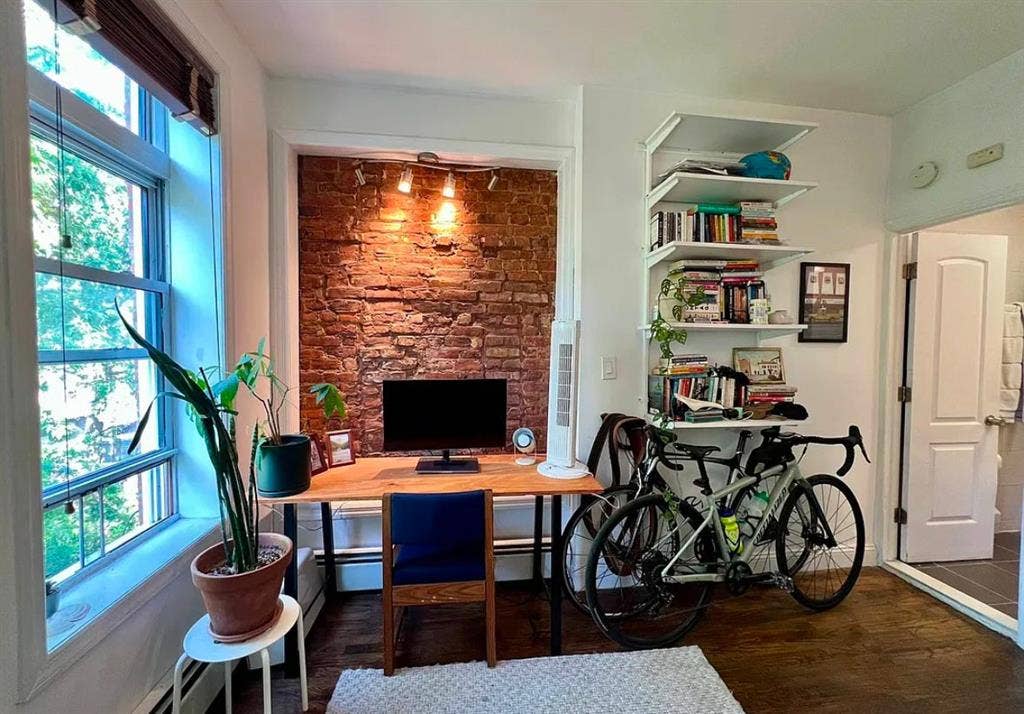 1 bedroom Deer Lakes Apartment