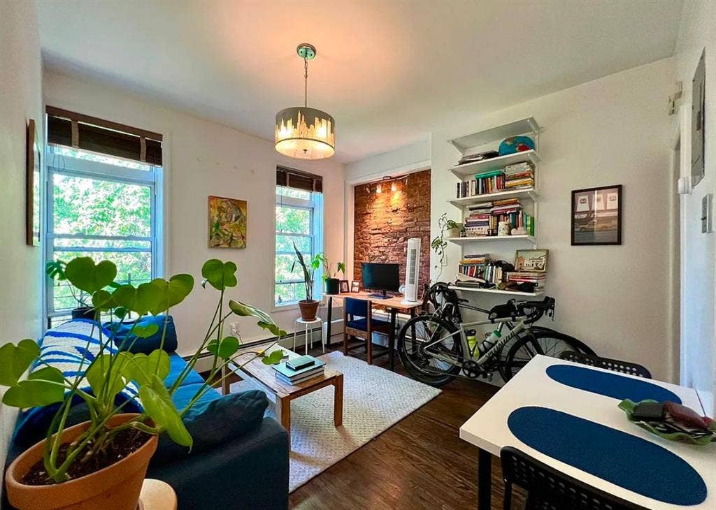1 bedroom Deer Lakes Apartment