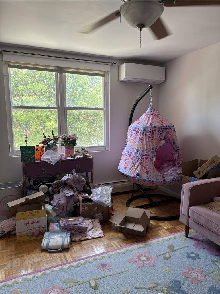 JUNE 1ST MOVE IN 2 BED 1 BATH