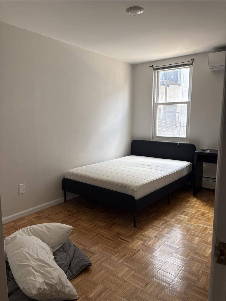 JUNE 1ST MOVE IN 2 BED 1 BATH