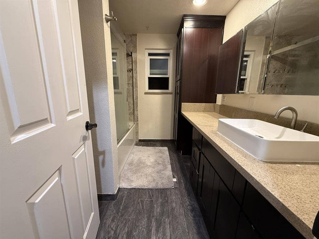 ROOM FOR RENT IN ROWLAND HEIGHTS