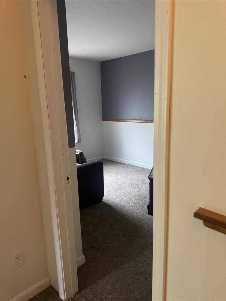 Housemate-partially furnished