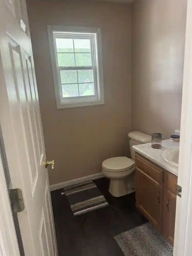 Flexible rent
-partially furnished