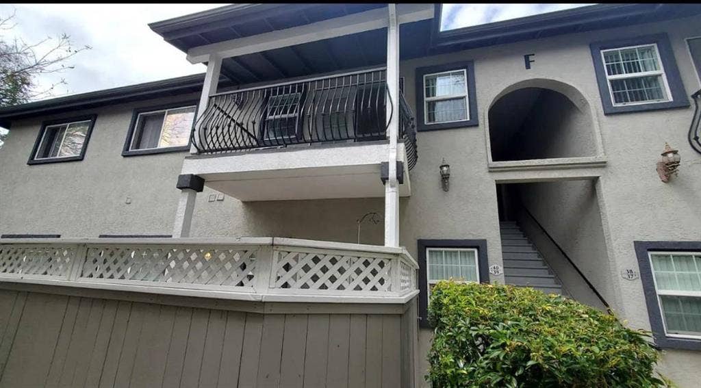 Looking 4 roommate in a 3br/2ba apt