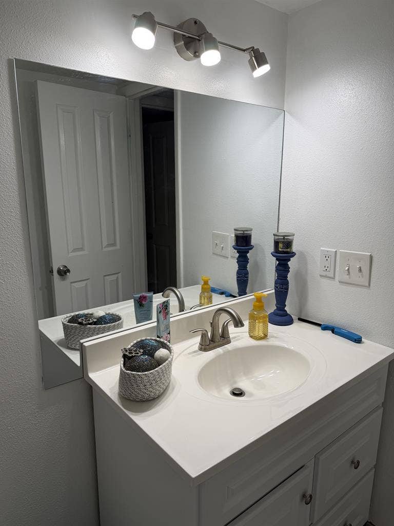 Condo to Share