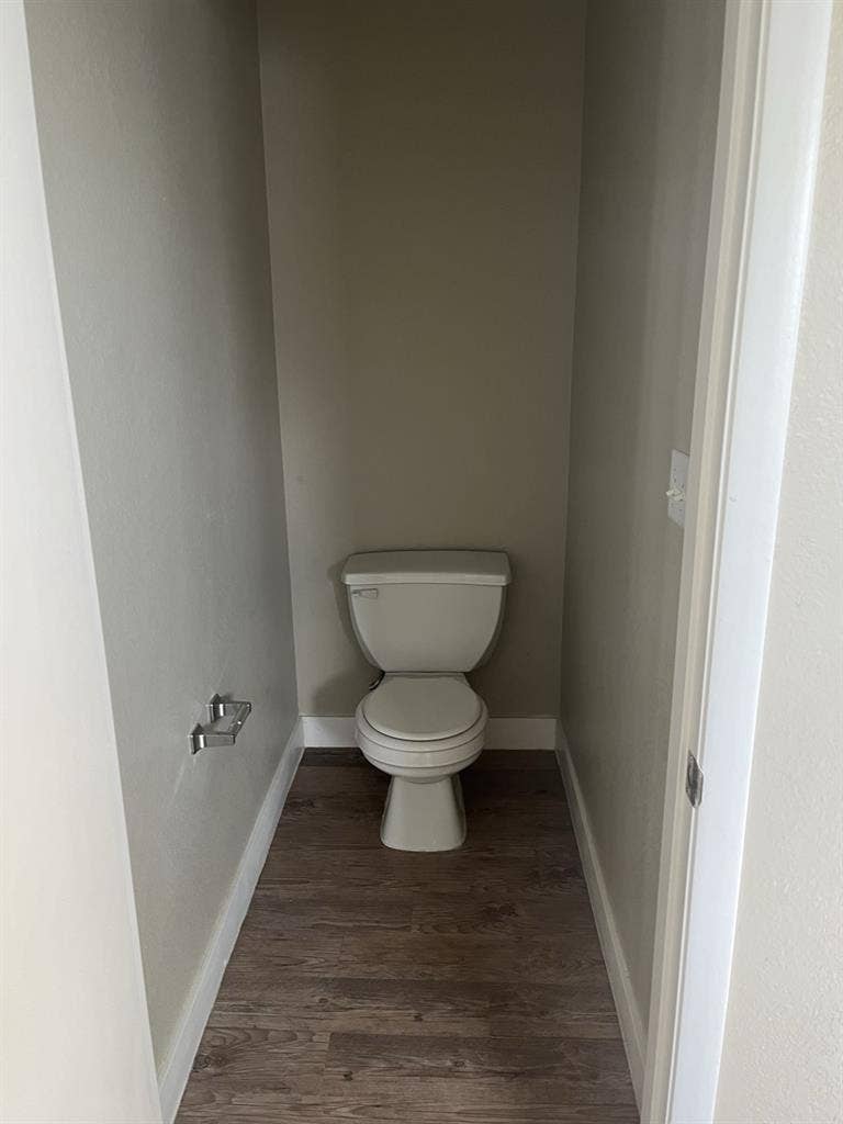 Short term lease/ private bathh