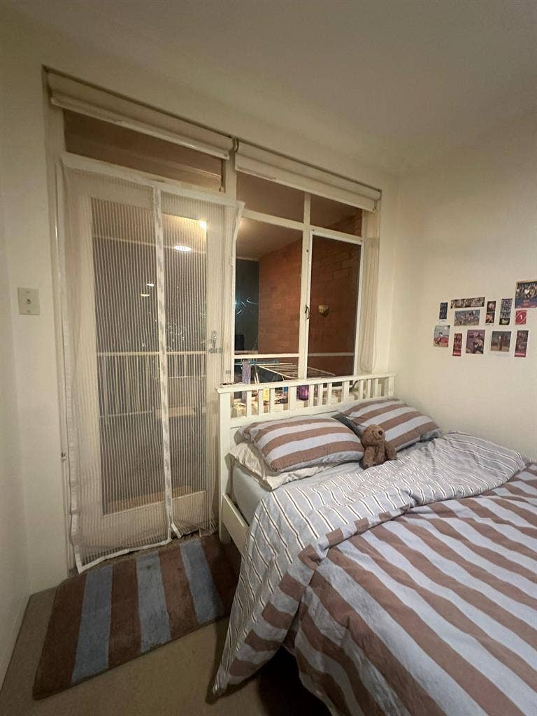 Private room in shared flat
