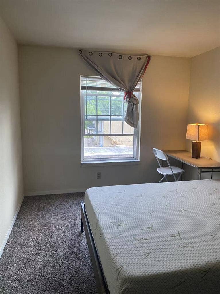 Rent out a furnished room