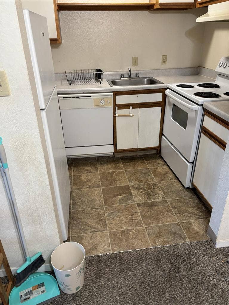 Rent out a furnished room