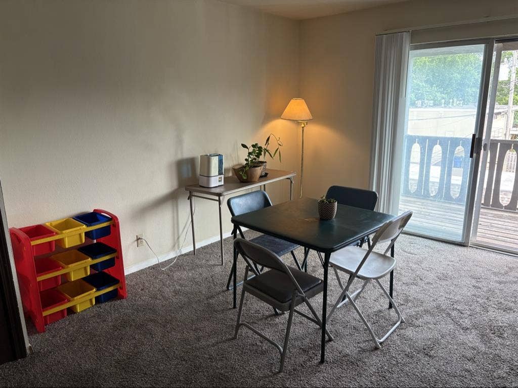 Rent out a furnished room