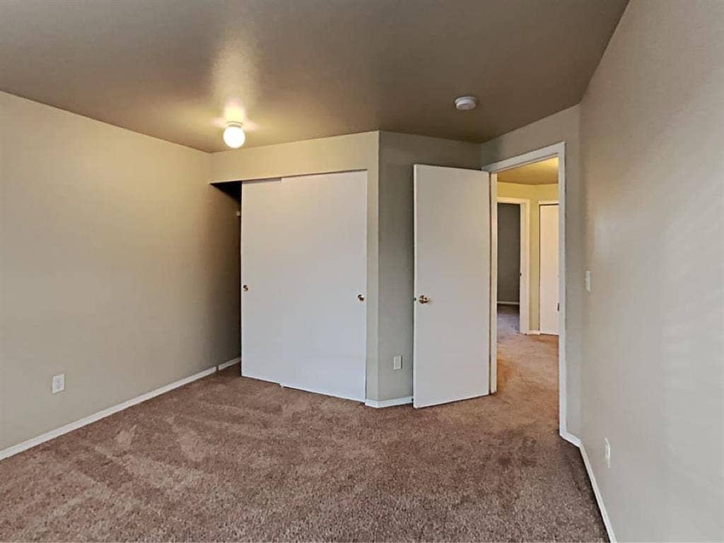 Room for rent!