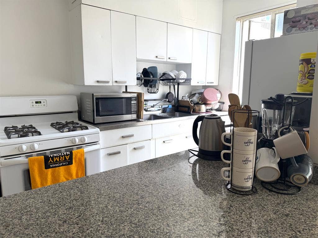 "Living Room" for Rent