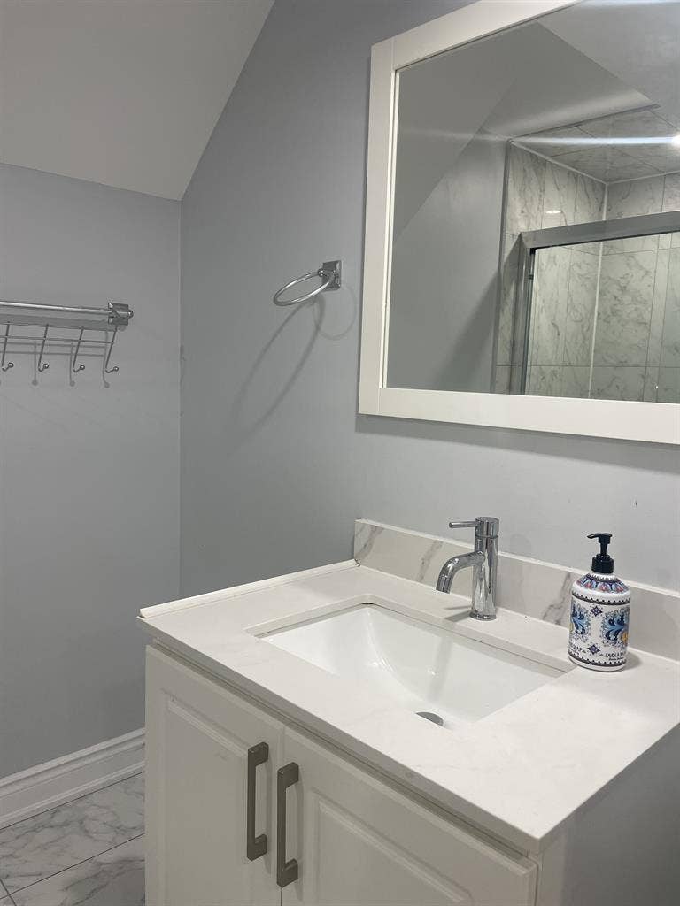 2 bed basement available
