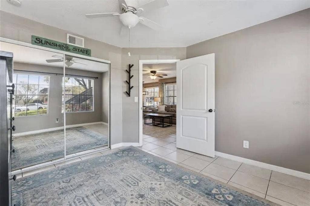 2/1 Condo Room for Rent