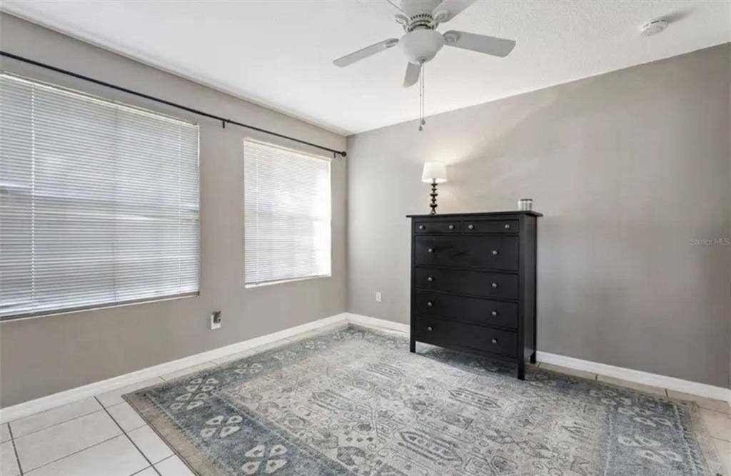 2/1 Condo Room for Rent
