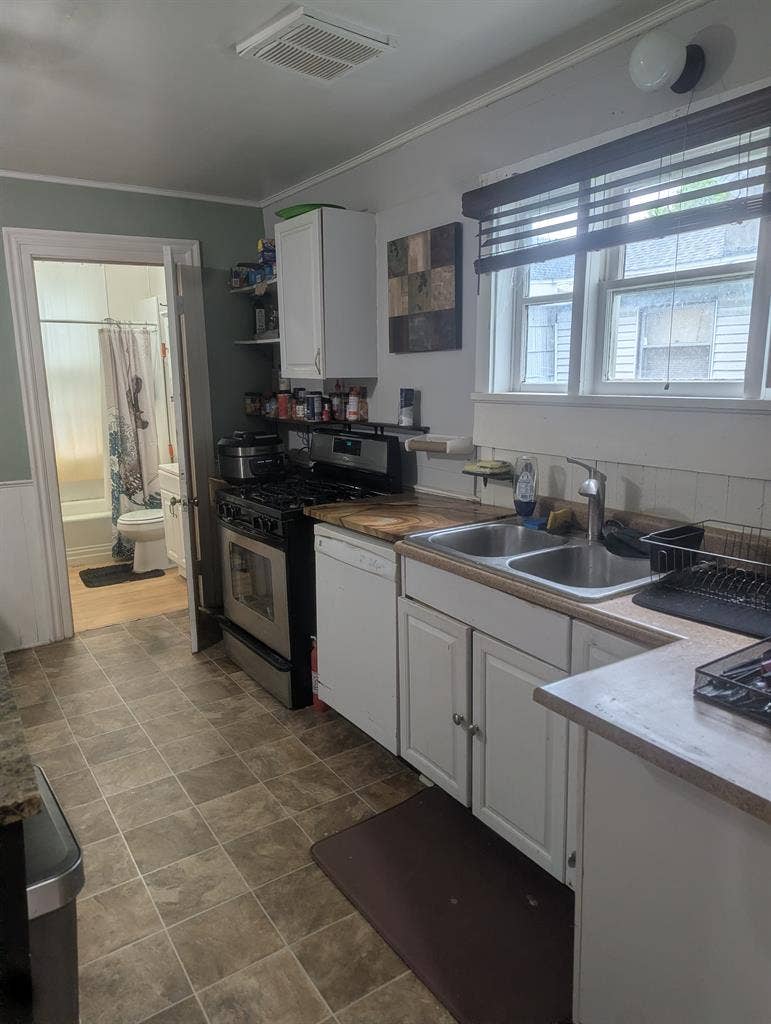 Room for Rent!