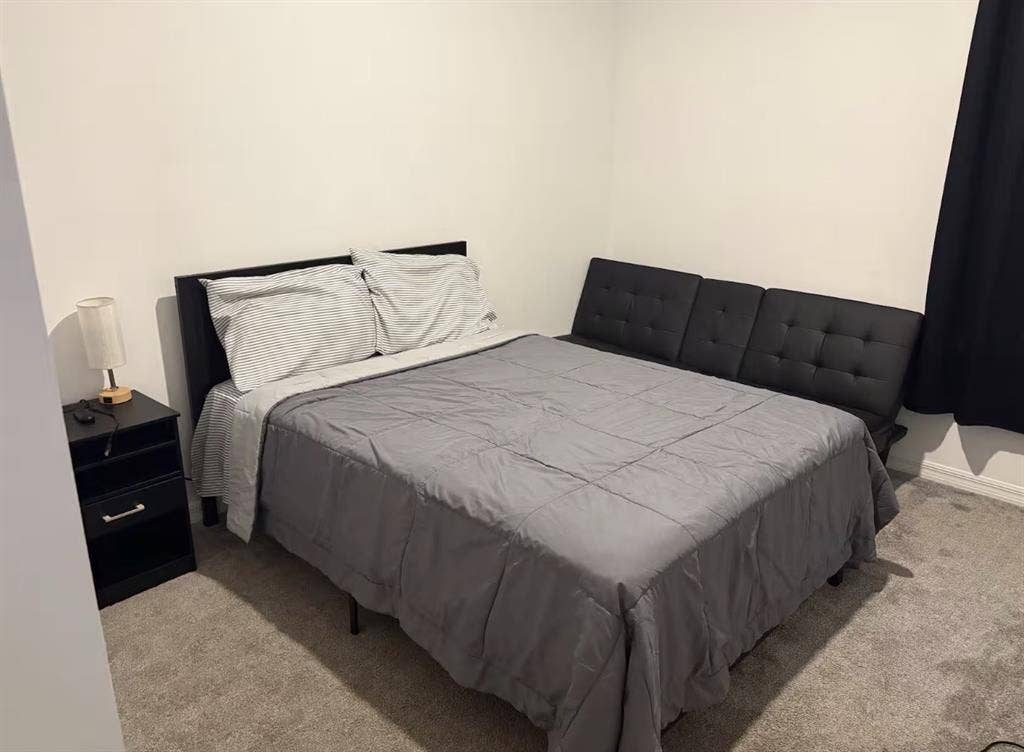 Room In Poinciana!