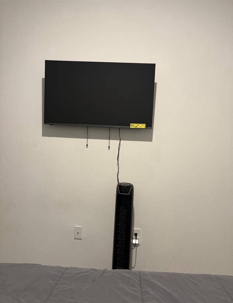Room In Poinciana!